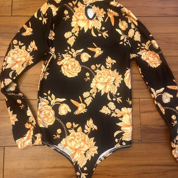 Versace Black and Orange Medusa Floral Top - Picture 6 of 8